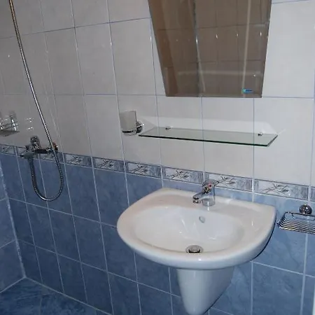 بيت ضيافة Donchevi