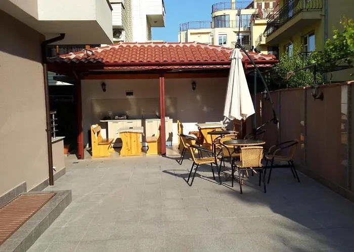 Donchevi Casa de hóspedes Primorsko